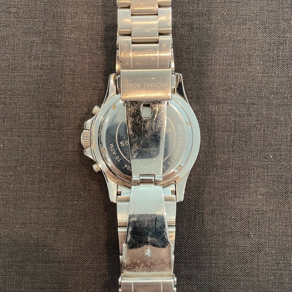 Michael Kors Men’s Chronograph Silver-Tone Stainless Steel Bracelet Watch - Picture 5 of 7